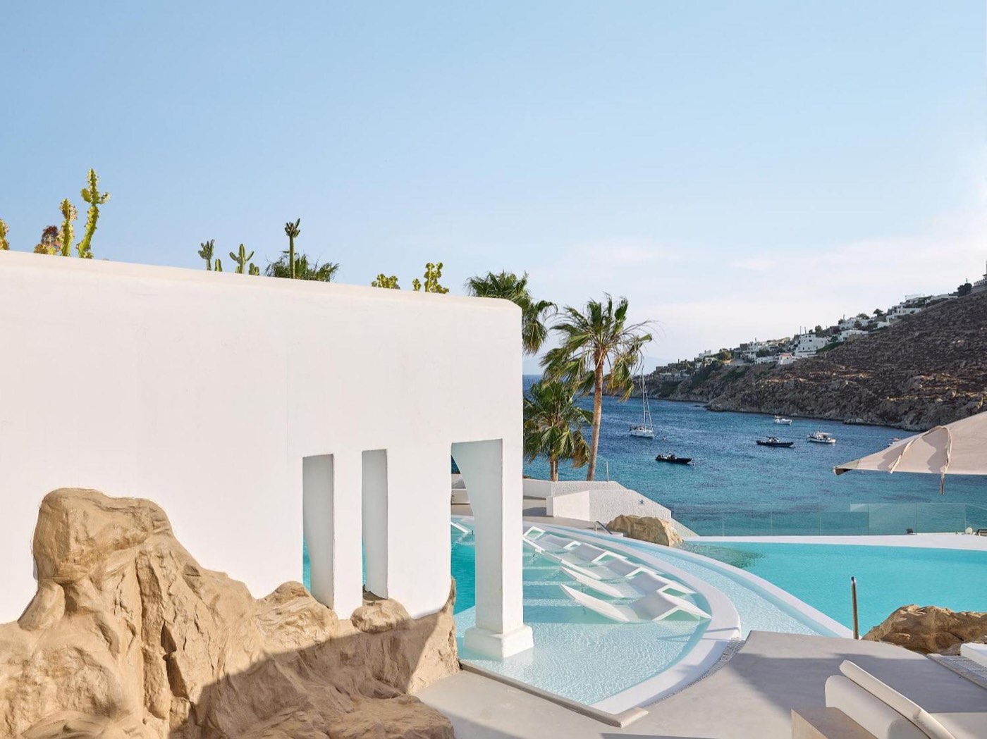 Luxury villa and pool overlooking the sea in Mykonos